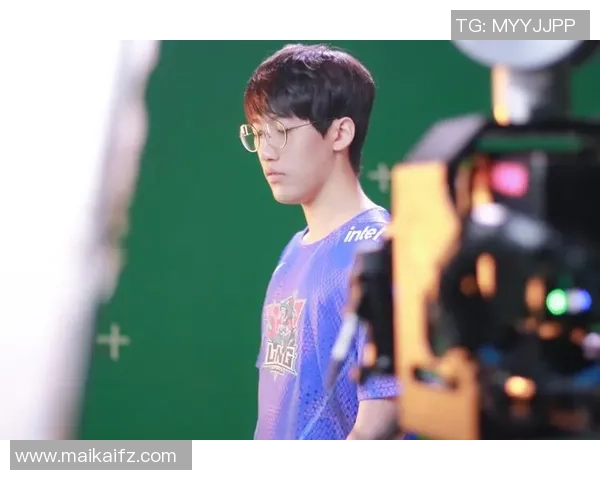 英雄联盟盛宴：深入解析LNG战队的默契配合与战术策略